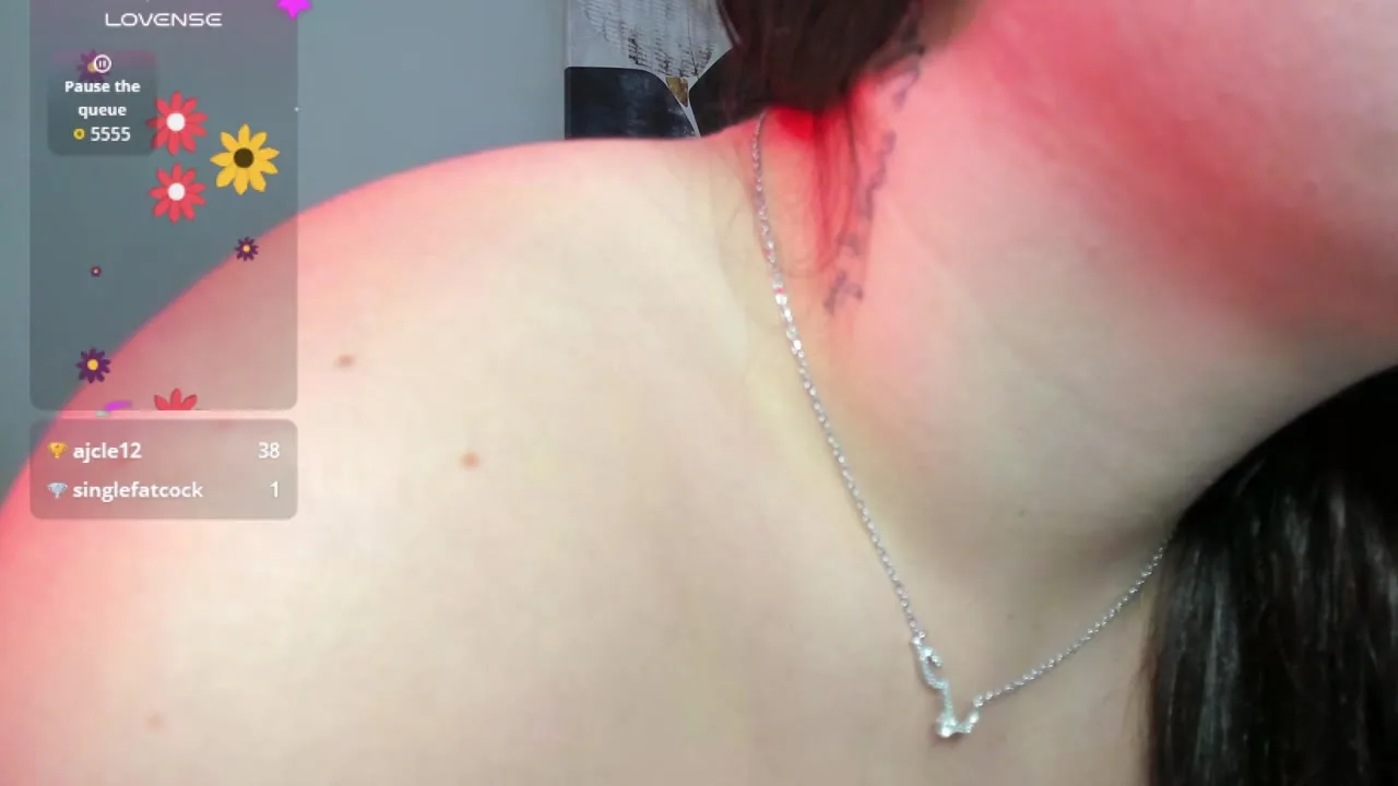 Camgirl EmmyyK en ligne - chat webcam en direct