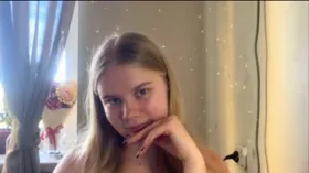 Camgirl SunnyPeach en ligne - chat webcam en direct