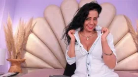 Camgirl VelvetFire en ligne - chat webcam en direct