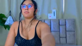 Camgirl Marilynhills en ligne - chat webcam en direct