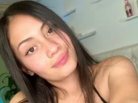 Camgirl AlexaCoeur en ligne - chat webcam en direct