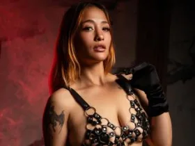 Camgirl ZoeTaylorl en ligne - chat webcam en direct