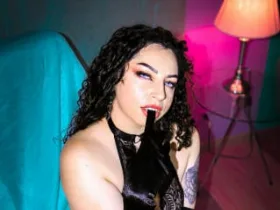 Camgirl ScarlattaaDesire en ligne - chat webcam en direct