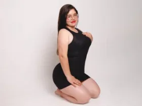 Camgirl AliceGrylls en ligne - chat webcam en direct