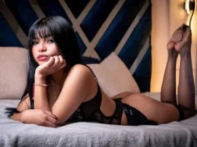 Camgirl HinaaXx en ligne - chat webcam en direct