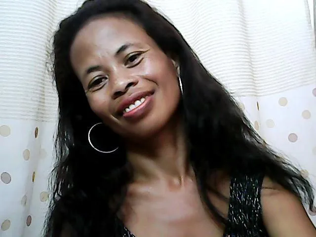 Camgirl DouceurLove en ligne - chat webcam en direct
