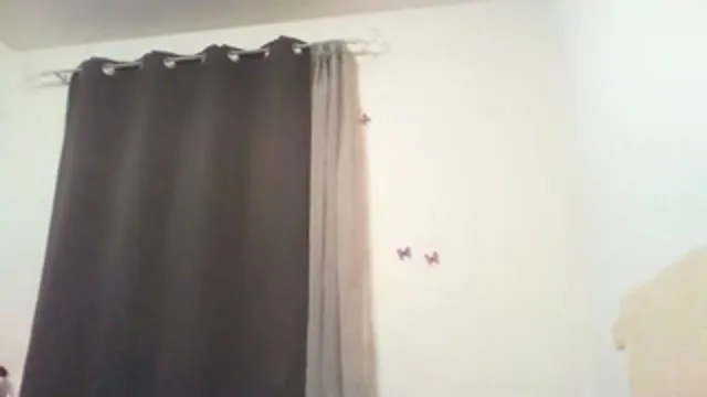 Camgirl COQUINELEA en live webcam amateur