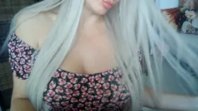 Camgirl 0rtensia en live webcam amateur