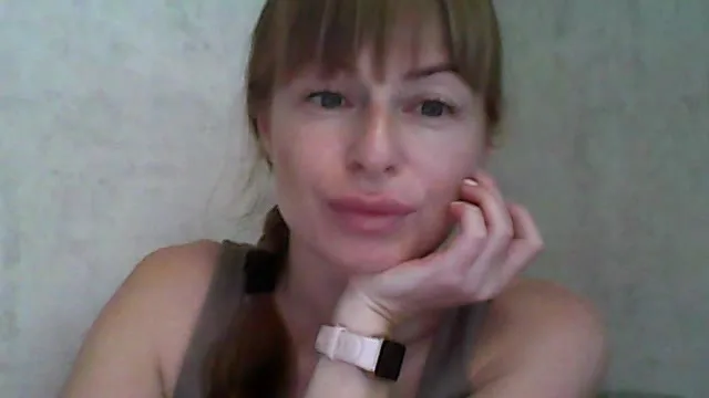 Camgirl RedFox en live webcam amateur