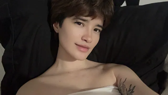 Camgirl CloeDudley en live webcam amateur