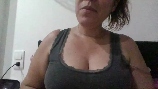 Camgirl chloe2025 en live webcam amateur