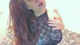 Camgirl Lyllylou en live webcam amateur