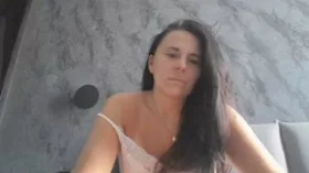 Camgirl Matilda25 en live webcam amateur