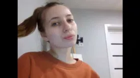 Camgirl CuteDi en live webcam amateur