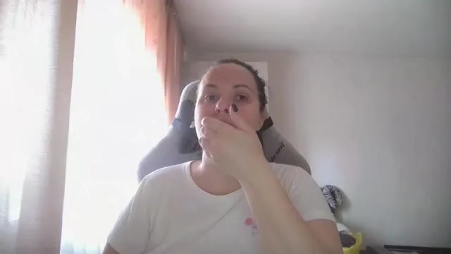 Camgirl Ksu123 en live webcam amateur