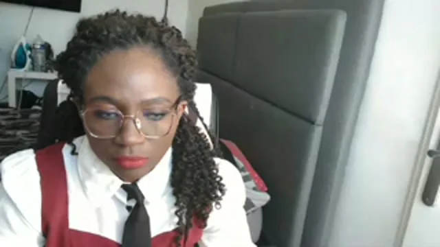 Camgirl Skyleur en live webcam amateur