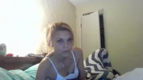 Camgirl kitten420 en live webcam amateur