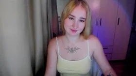 Camgirl KeiraNight en live webcam amateur