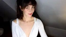 Camgirl SecretSannie en live webcam amateur