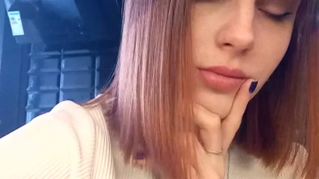 Camgirl DanaDavina en live webcam amateur
