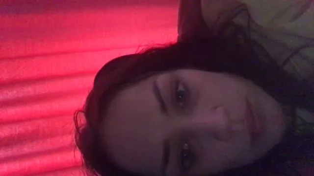 Camgirl Ilatania en live webcam amateur