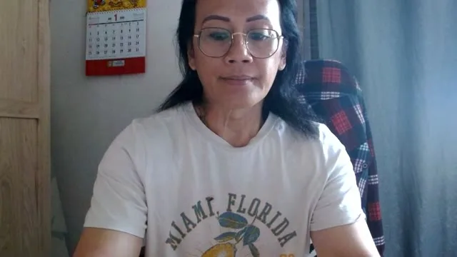 Camgirl Transdolly55 en live webcam amateur