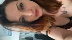 Camgirl Belpulpeuse en live webcam amateur