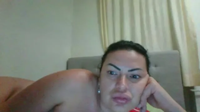 Camgirl mikiM en live webcam amateur