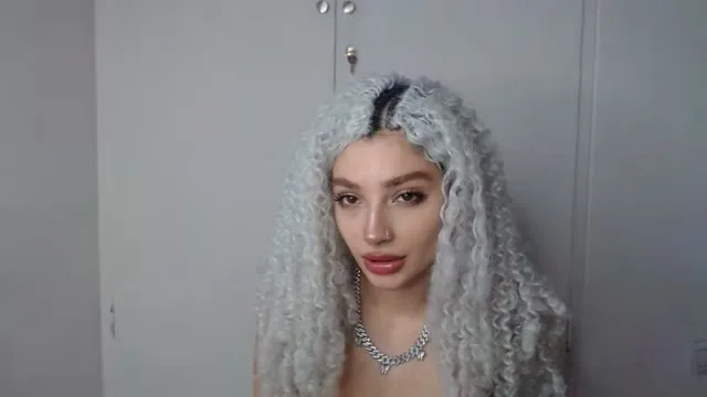 Camgirl Dominagodess en live webcam amateur