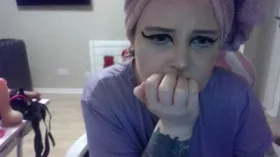 Camgirl Bigtiddygoth en live webcam amateur