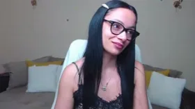 Camgirl SereneSophi en live webcam amateur