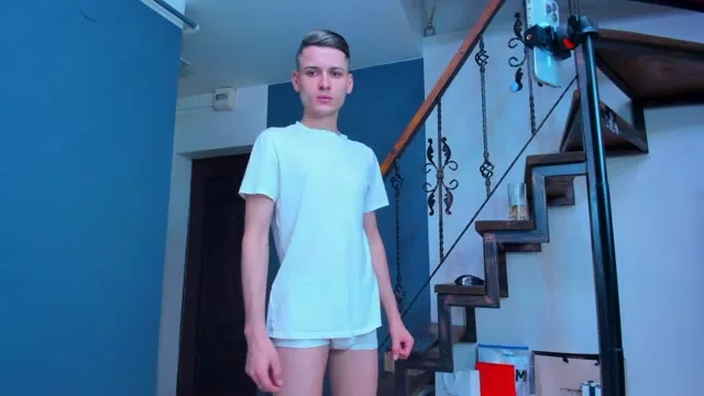 Camgirl andboyfor6 en live webcam amateur