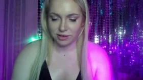 Camgirl Viktorinnni en live webcam amateur