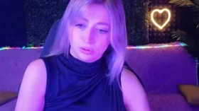 Camgirl CarolinaAres en live webcam amateur