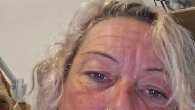 Camgirl Evelyne1212 en live webcam amateur