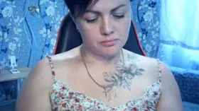 Camgirl Tatoogerl en live webcam amateur