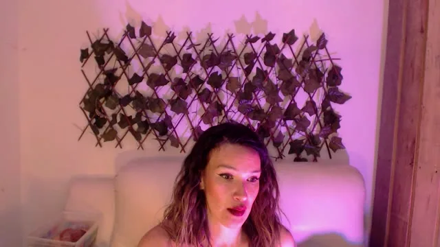 Camgirl LunaPeiton en live webcam amateur