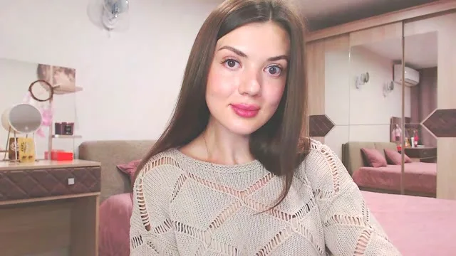 Camgirl JuliaClover en live webcam amateur