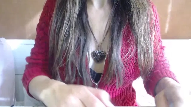 Camgirl Emmeliensex en live webcam amateur