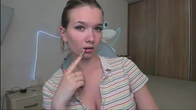 Camgirl KarolinaRay en live webcam amateur