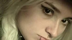 Camgirl SabrinaSpell en live webcam amateur