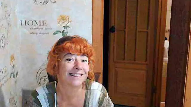 Camgirl Ketie en live webcam amateur