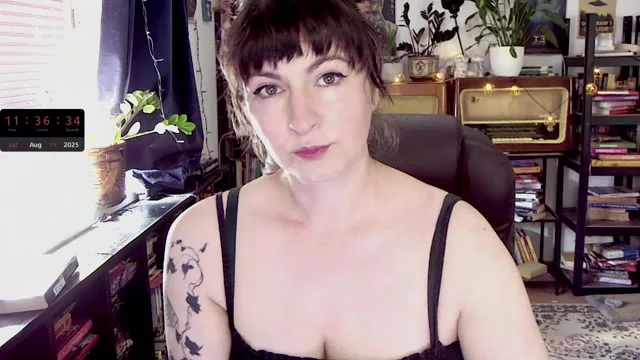 Camgirl Naataaliaa en live webcam amateur