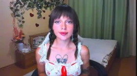 Camgirl PrettyEllie en live webcam amateur