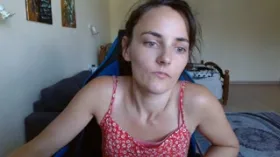 Camgirl AnnaYours en live webcam amateur