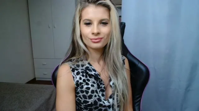 Camgirl KristineGood en live webcam amateur
