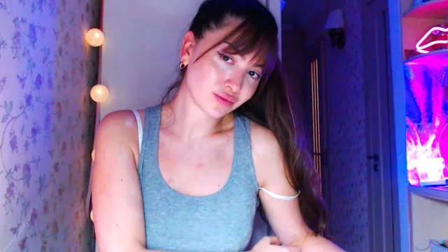 Camgirl MovieStarX en live webcam amateur
