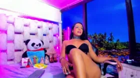 Camgirl EmmyTorner en live webcam amateur