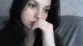 Camgirl KisaModel en live webcam amateur
