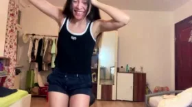 Camgirl RenSato en live webcam amateur